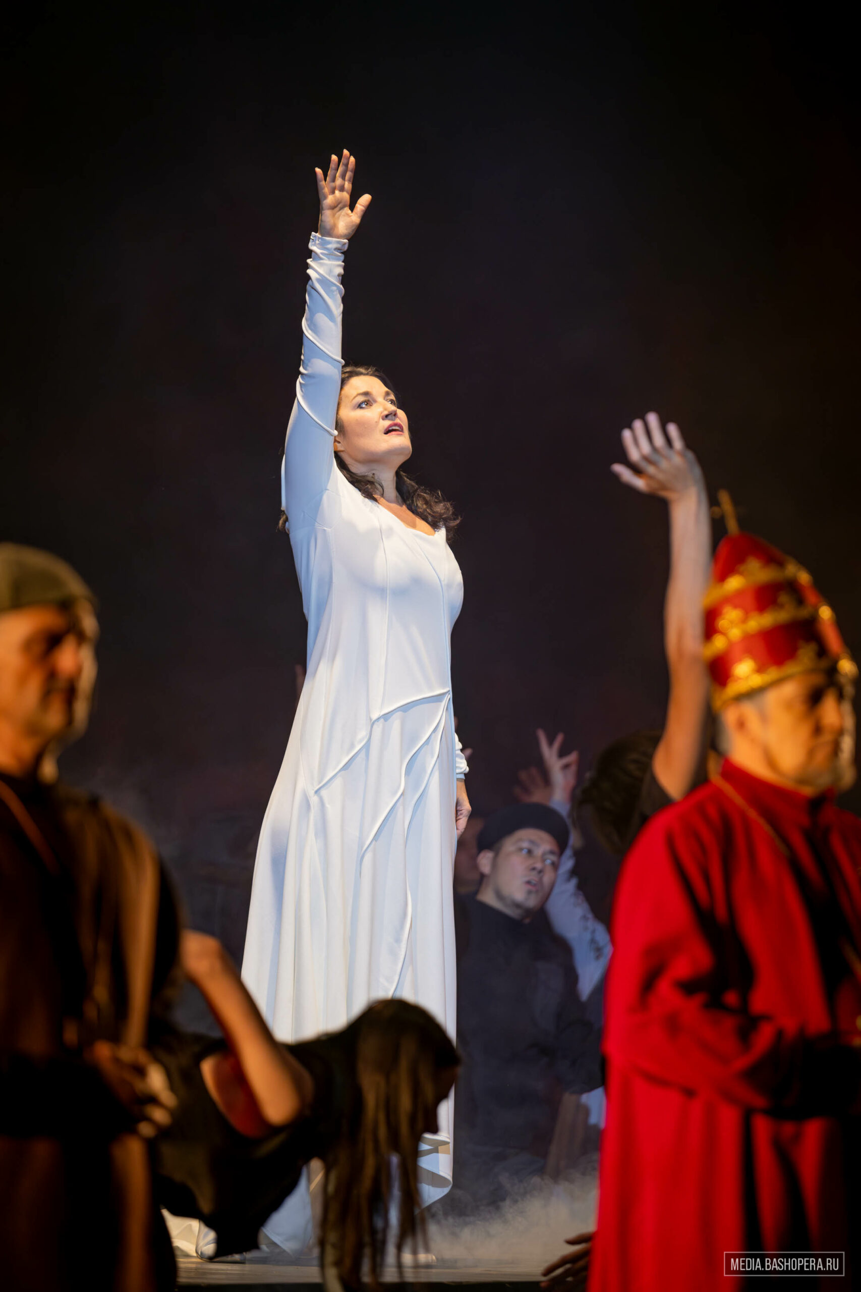 Опера — Башопера медиа